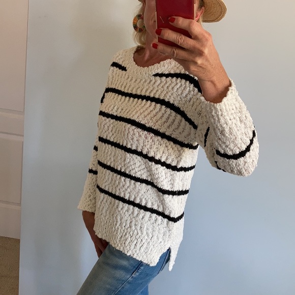 White & Black Stripe Popcorn Texture Sweater - Picture 4 of 7